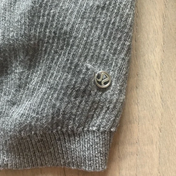 Lululemon Cabin Yogi Wrap Cardigan Gray - Picture 10 of 11